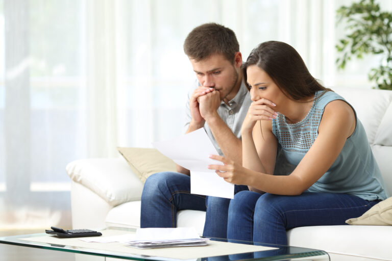 How to Stop Living Paycheck to Paycheck 