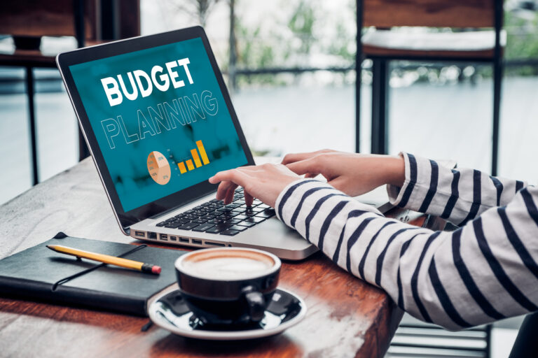 8 Budgeting Apps to Help You Stay on Track Financially  