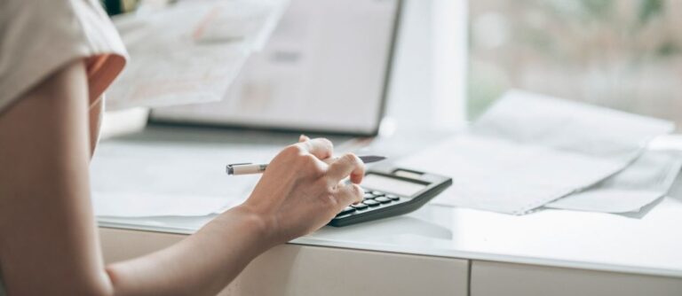 How to Create and Use a Simple Budget