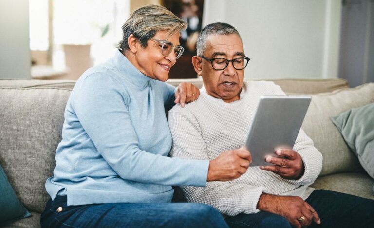 Reverse Mortgage Versus Home Equity Loan: The Cash-in-Hand Faceoff