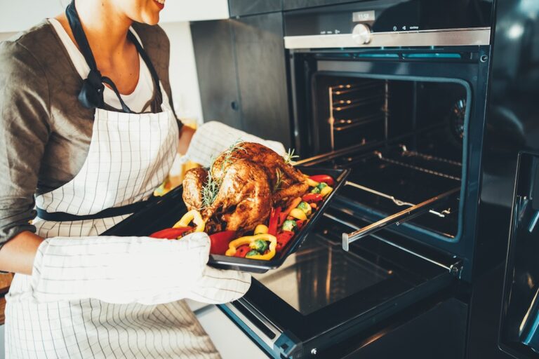 Ways to Save on Your Thanksgiving Meal 